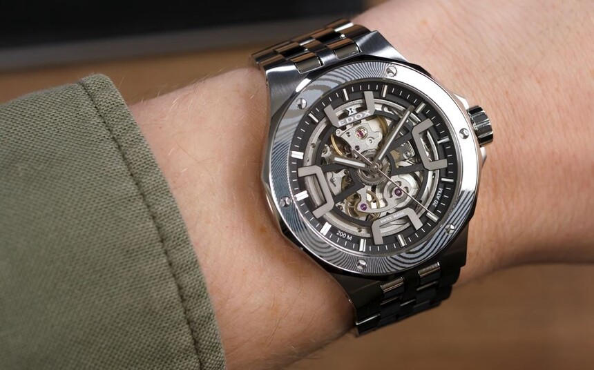 На китка 17,5 cm.