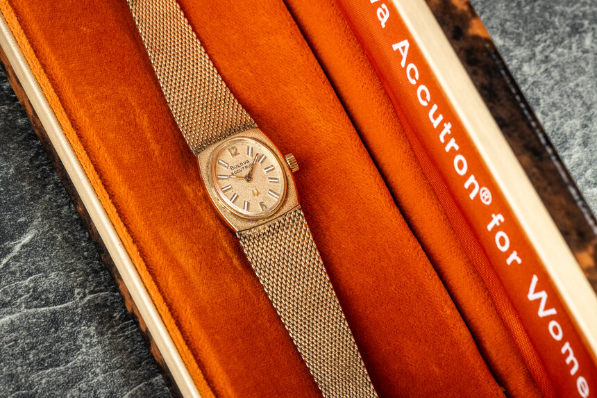 Bulova Accutron с камертонен механизъм.