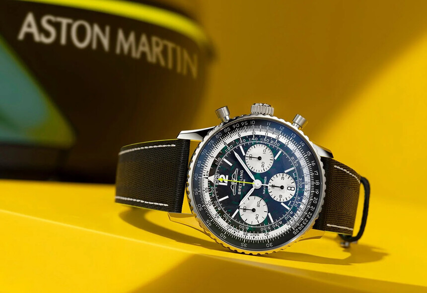 Navitimer B01 Chronograph 43 Aston Martin Aramco Formula ONE™ team. Снимка: Breitling