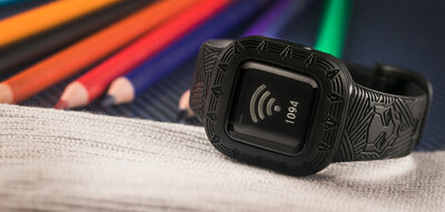 Пластмасова каишка Garmin (за Vívofit junior 3), черна, Marvel, Black Panther, 010-12666-40