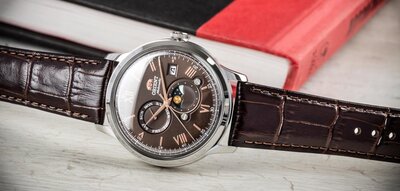 Orient Classic Bambino 2nd Generation Version9 Sun & Moon Automatic RA-AK0804Y30B