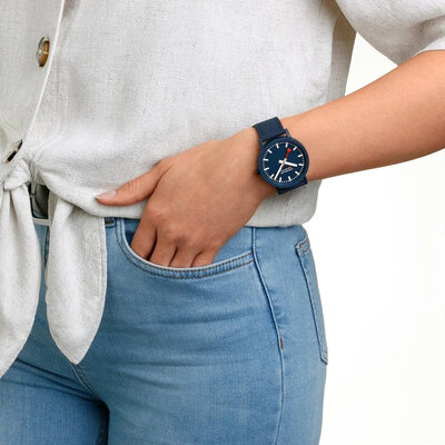 Mondaine Essence Quartz MS1.41140.LD