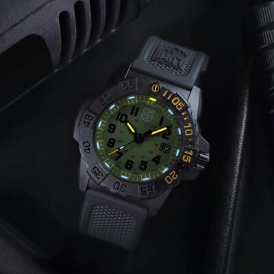 Luminox Navy SEAL XS.3517.NSF.SET Foundation (+ резервна каишка)