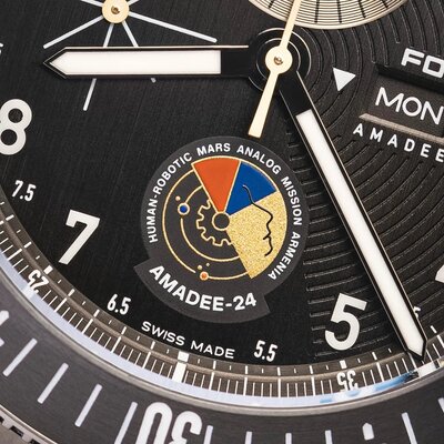 Fortis Novonaut N-42 Automatic Chronograph Amadee-24 F2040016 Limited Edition 100pcs (+ резервна каишка)