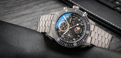 Fortis Novonaut N-42 Automatic Chronograph Amadee-24 F2040016 Limited Edition 100pcs (+ резервна каишка)