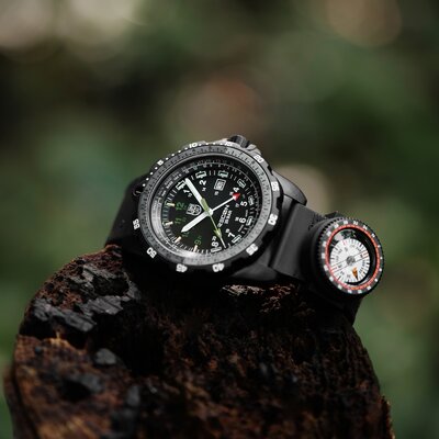 Luminox Land Recon Nav Spec XL.8837.SET (+ резервна каишка)