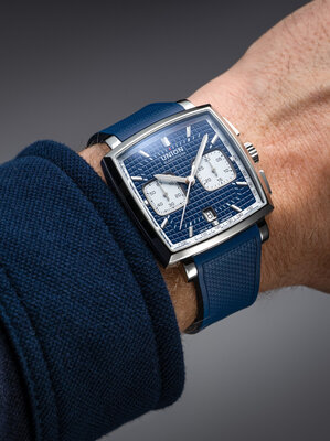 Union Glashütte Averin Chronograph D015.527.17.041.02 (+ резервна каишка)