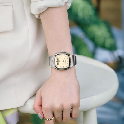 Casio Vintage AQ-240E-7A2EF