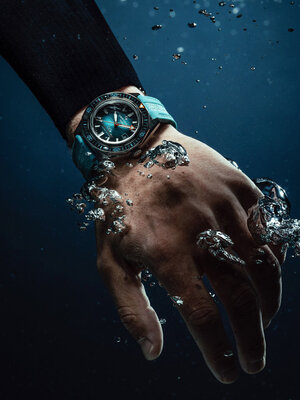 Certina DS Super PH2000M Automatic Powermatic 80 C050.607.44.041.10 Limited Edition 1959 pcs (+ резервна каишка)