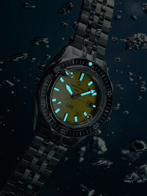 Certina DS Super PH2000M Automatic Powermatic 80 C050.607.44.361.02 (+ резервна каишка)