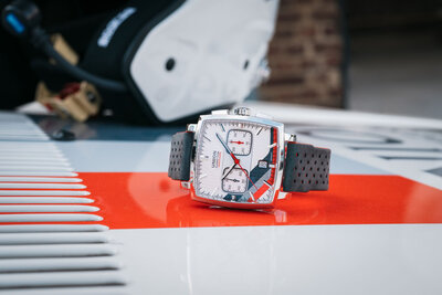 Union Glashütte Averin Chronograph D015.527.17.011.09 Sachsen Classic 2026 Limited Edition 350pcs (+ резервна каишка)