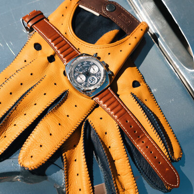 Bulova Archive Series "Shelby" Racer Chronograph Quartz 96K118 Limited Edition 9999pcs (+ резервна каишка)