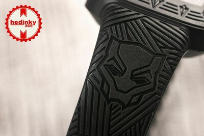 Пластмасова каишка Garmin (за Vívofit junior 3), черна, Marvel, Black Panther, 010-12666-40